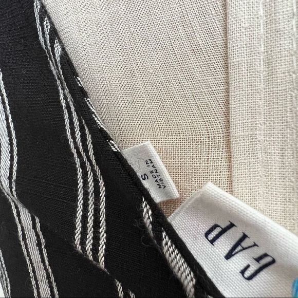 GAP Striped Wide Leg Cropped Jumpsuit - Picture 4 of 5